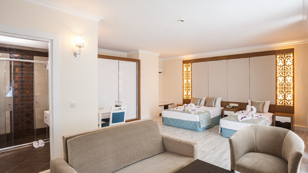 Concordia Celes Hotel